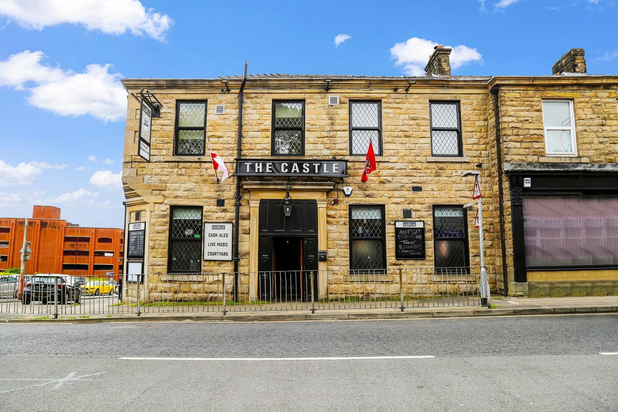 Oyo Castle Hotel, Акрингтон Экстерьер фото